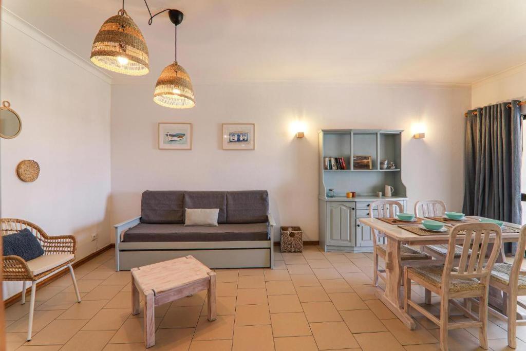 Apartamentos Ninho Das Gaivotas البوفيرا المظهر الخارجي الصورة